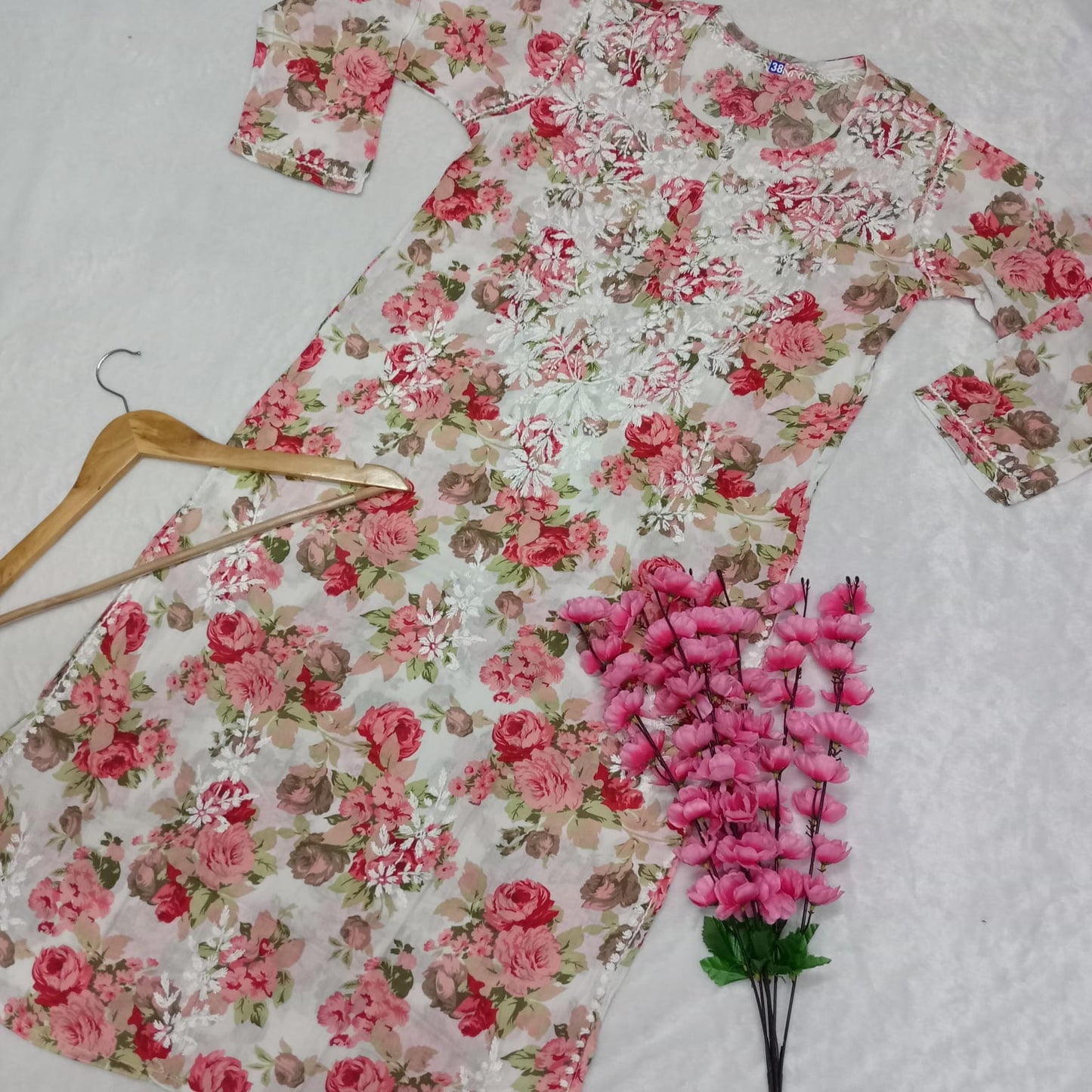 Aisha Mulmul Floral Printed Chikankari Handwork Kurti- Red Colour - Chikankaar