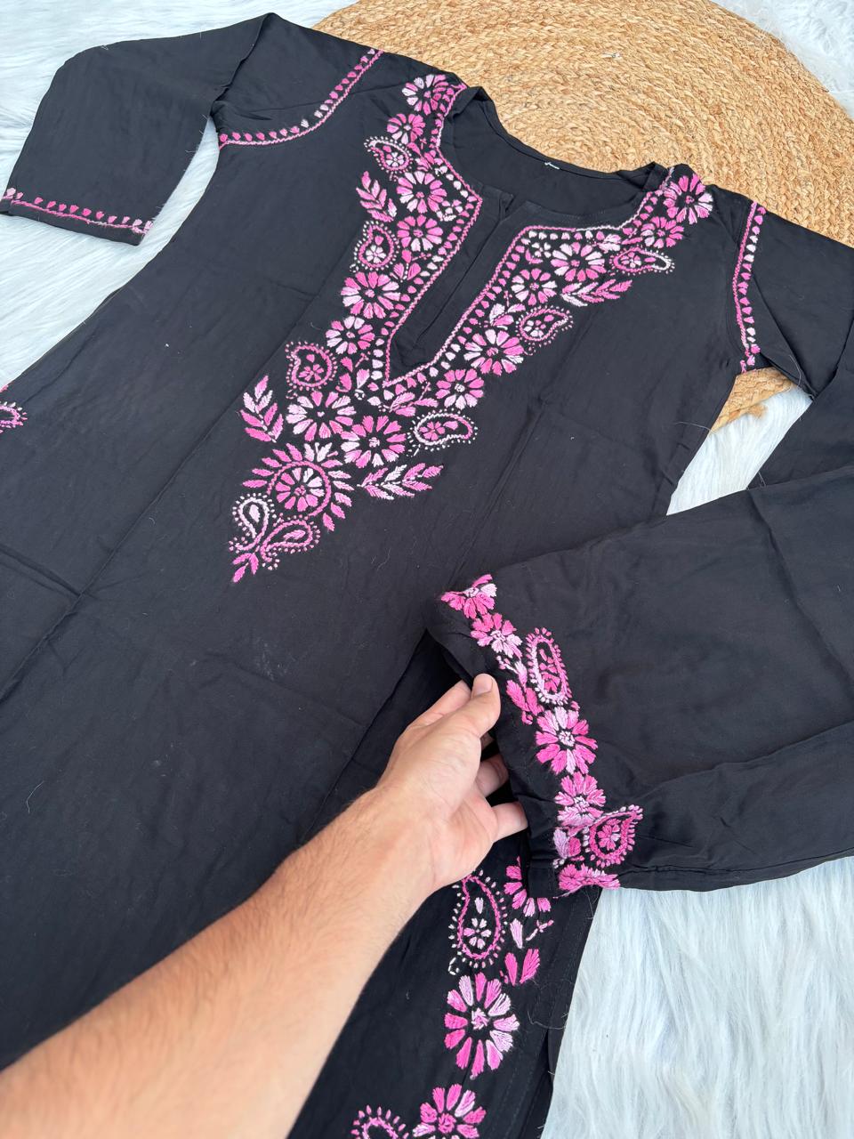 Lubna Rayon Handwork Chikankari Kurti Set- Pink Colour