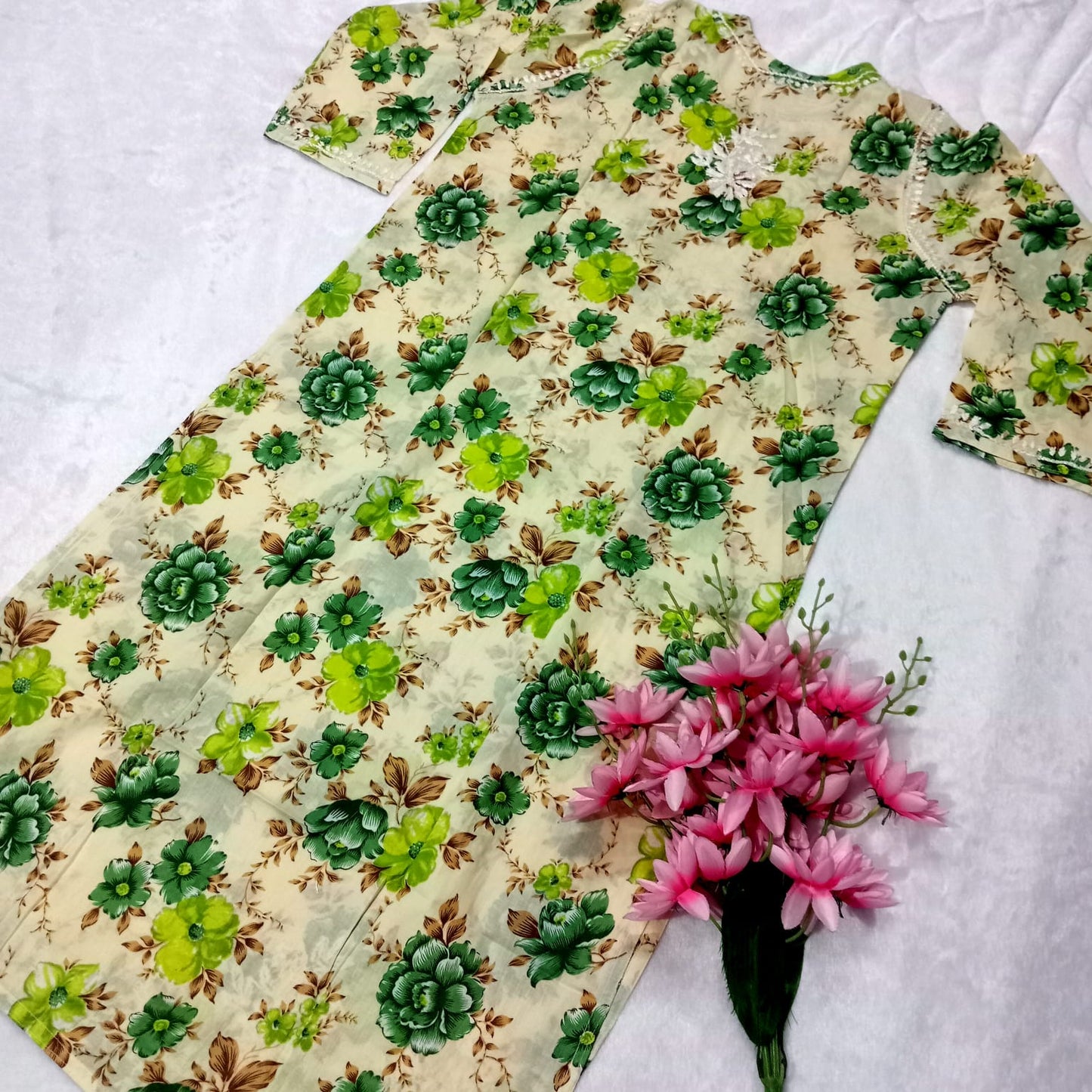 PURE MULMUL COTTON CHIKANKARI KURTI WITH FLORAL PRINT - GREEN COLOUR - Chikankaar