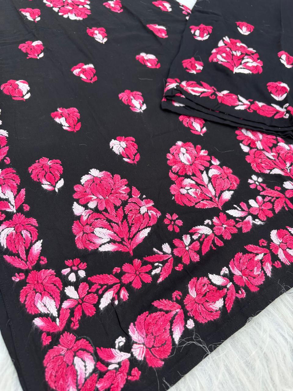 Rida Rayon Handwork Chikankari Kurti Set - Pink Colour