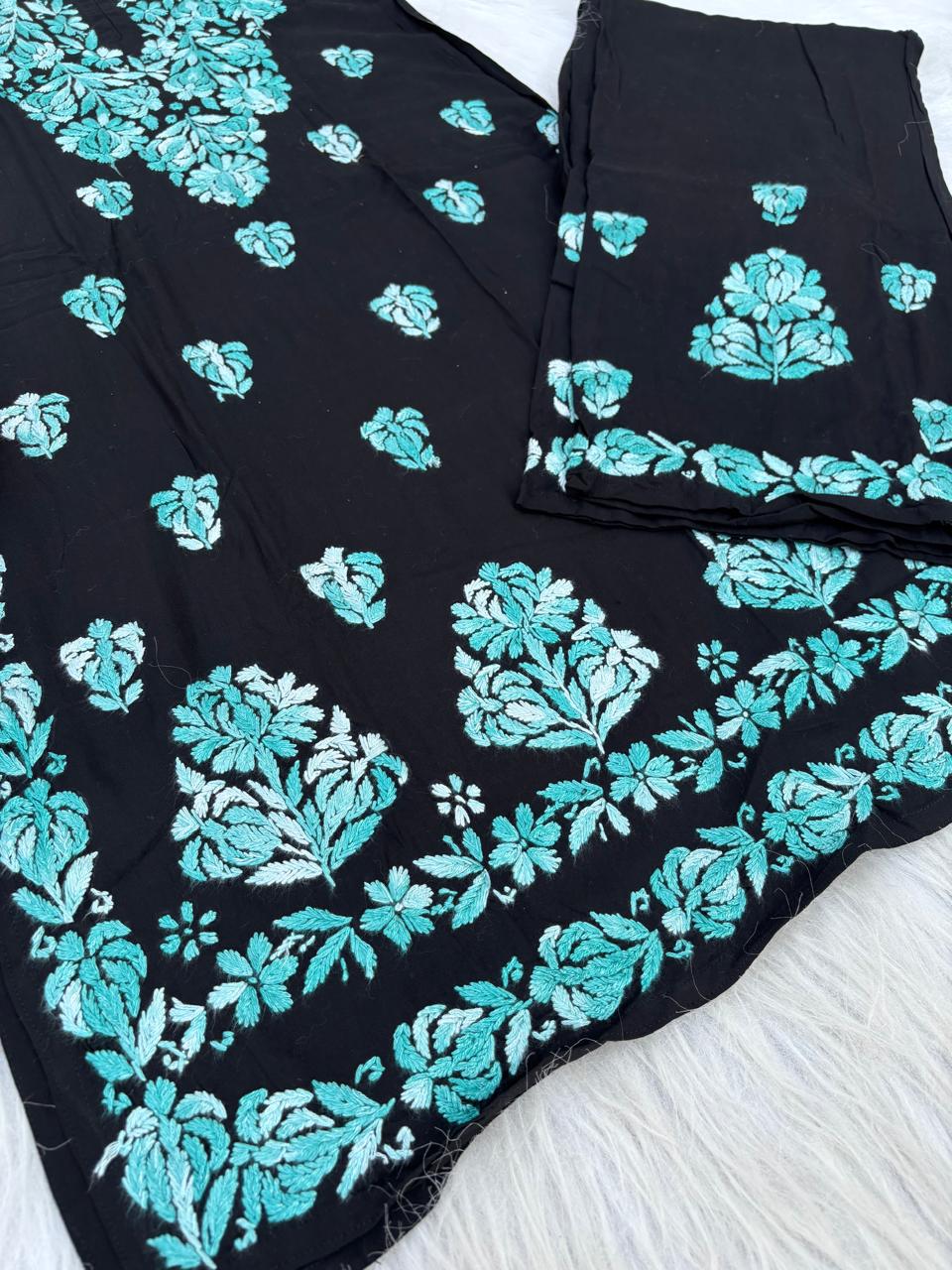 Rida Rayon Handwork Chikankari Kurti Set- Sea Green Colour