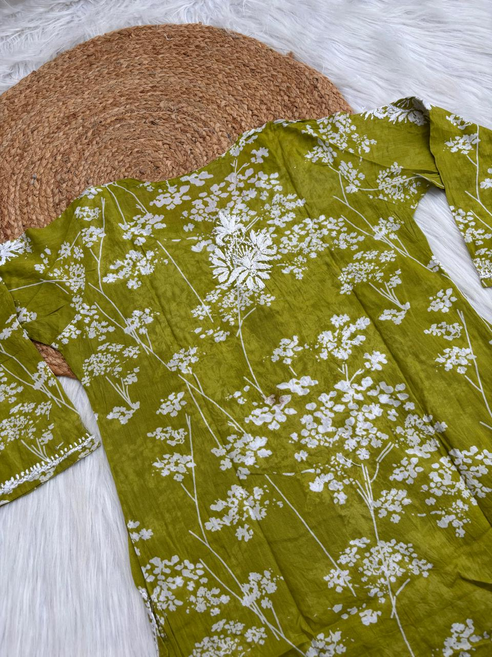 Jiya Mulmul Cotton Handwork Chikankari Kurti Set - Green Colour